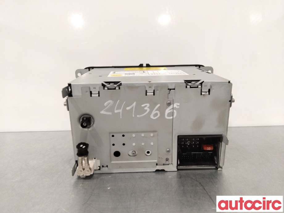 Bilstereo til VW Passat 2011-2015 (B7) (B7) (VOLKSWAGEN|3C8057195AX|7640207360|3C8057195BX)