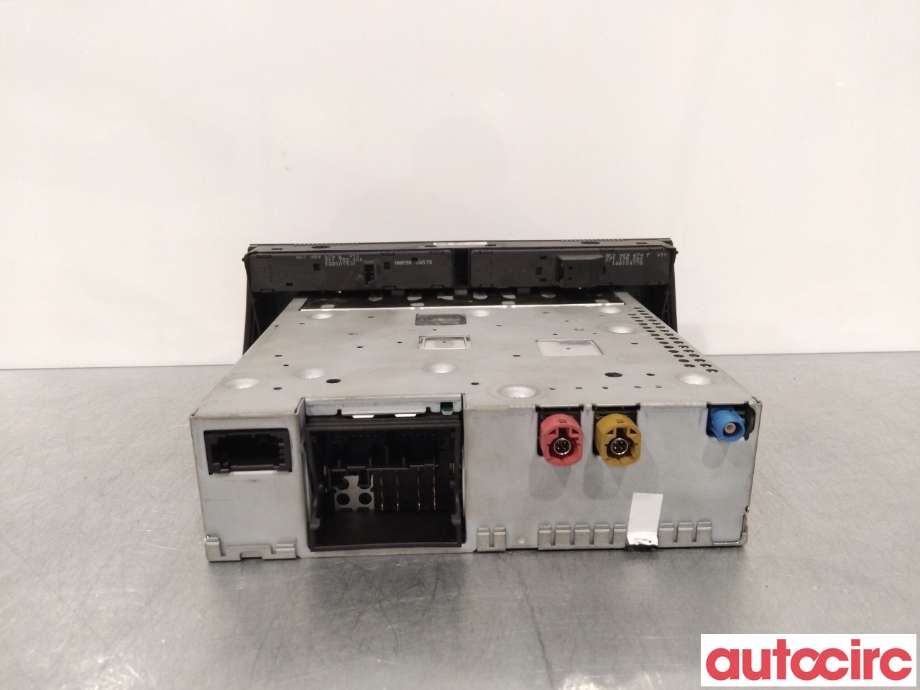 Bilstereo navigasjon til Audi A4, Allroad 2009-2016 (Type I) (B8) (B8) (AUDI|8T1035652HX|HS9323|8T1035652F)