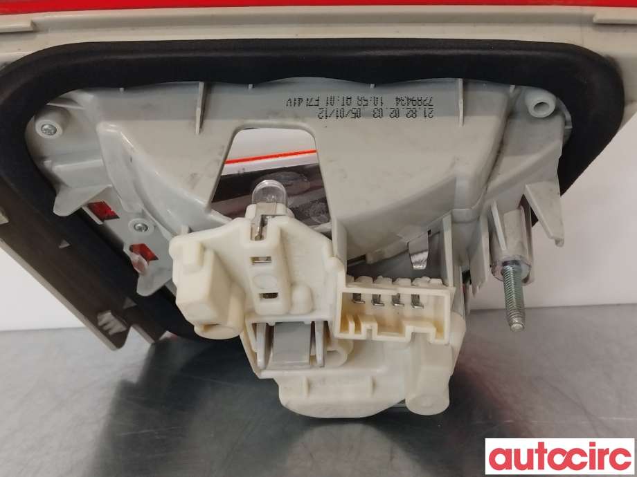 Baklykt høyre indre til BMW 3-Serie 2005-2011 (E90/E91/E92/E93) (E90/E91/E92/E93) (BMW|63217289434|7289434)