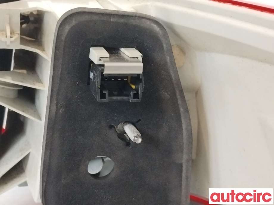 Baklykt venstre til Peugeot 508 2011-2014 (Type I, Fase 1)  (PEUGEOT|6350LY)