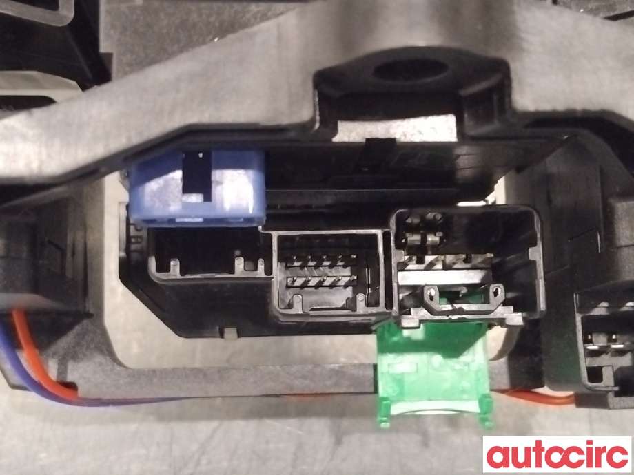 Bryter combi til Mitsubishi Outlander 2012-2015 (Type III, Fase 1)  (MITSUBISHI|8600A405||8617A013)