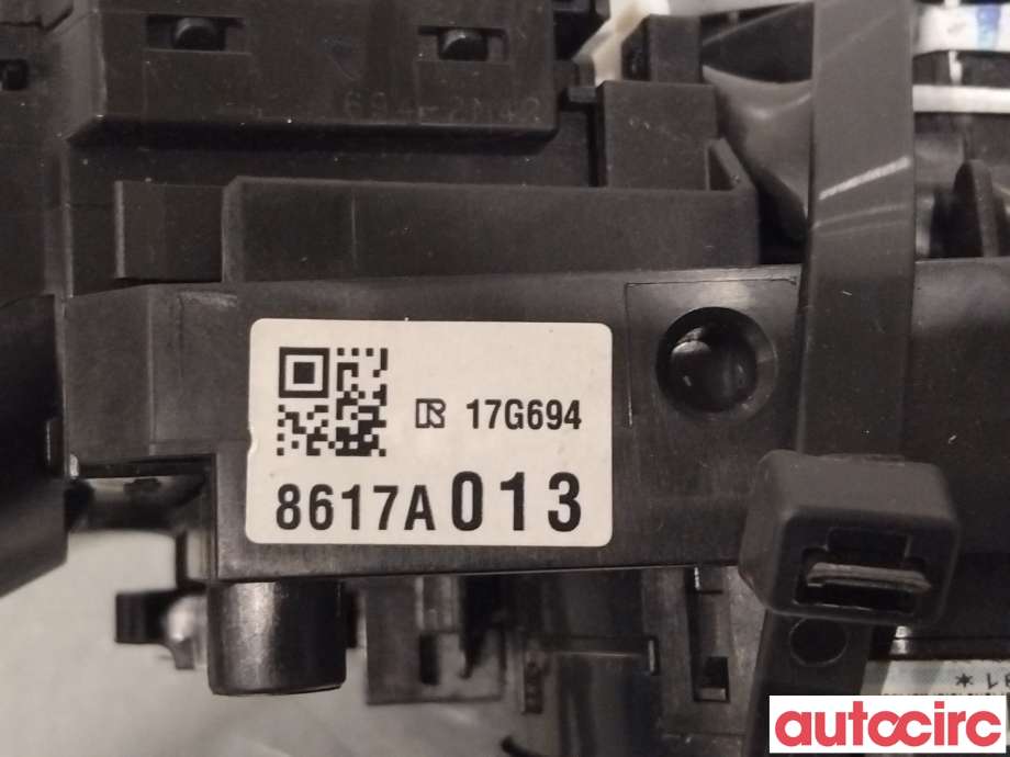 Bryter combi til Mitsubishi Outlander 2012-2015 (Type III, Fase 1)  (MITSUBISHI|8600A405||8617A013)