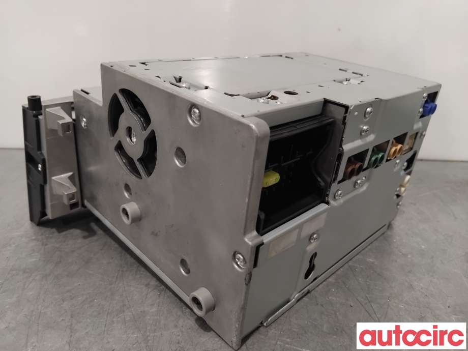 Bilstereo navigasjon til Mercedes E-Klasse 2009-2013 (Fase 1) (W212) (W212) (MERCEDES|A2129005327|NR-212-1E|A2129004829)