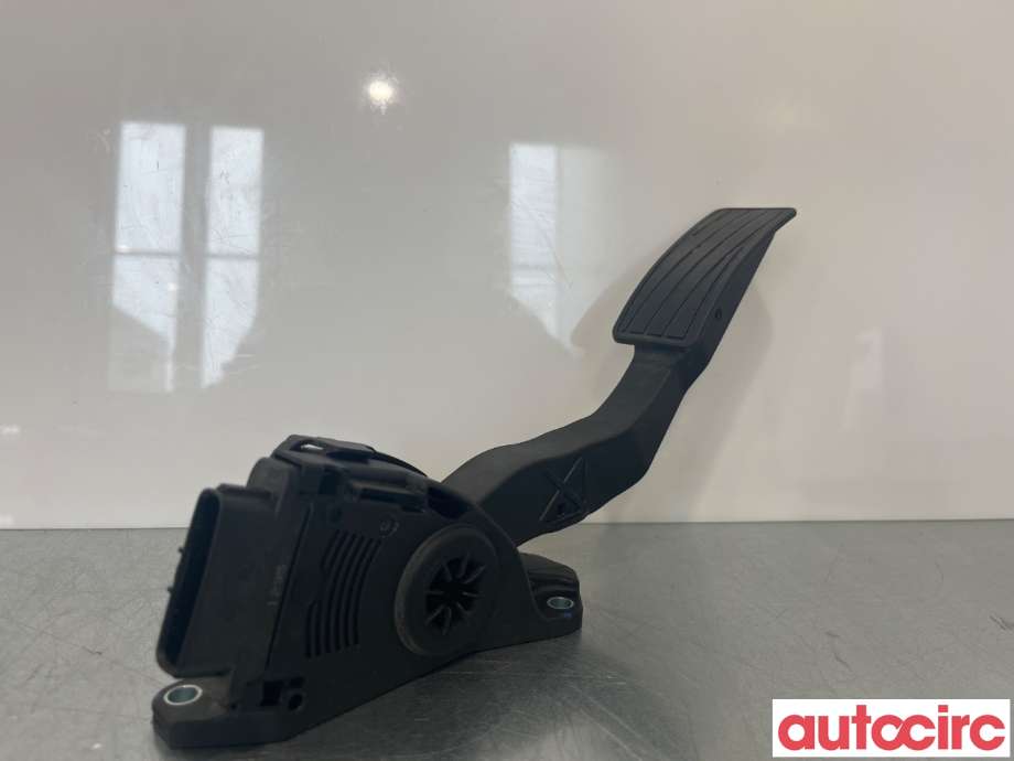 Pedal gass til Suzuki Vitara 2015-->> (Type IV)  (SUZUKI|49400-68L51|4940068L51)