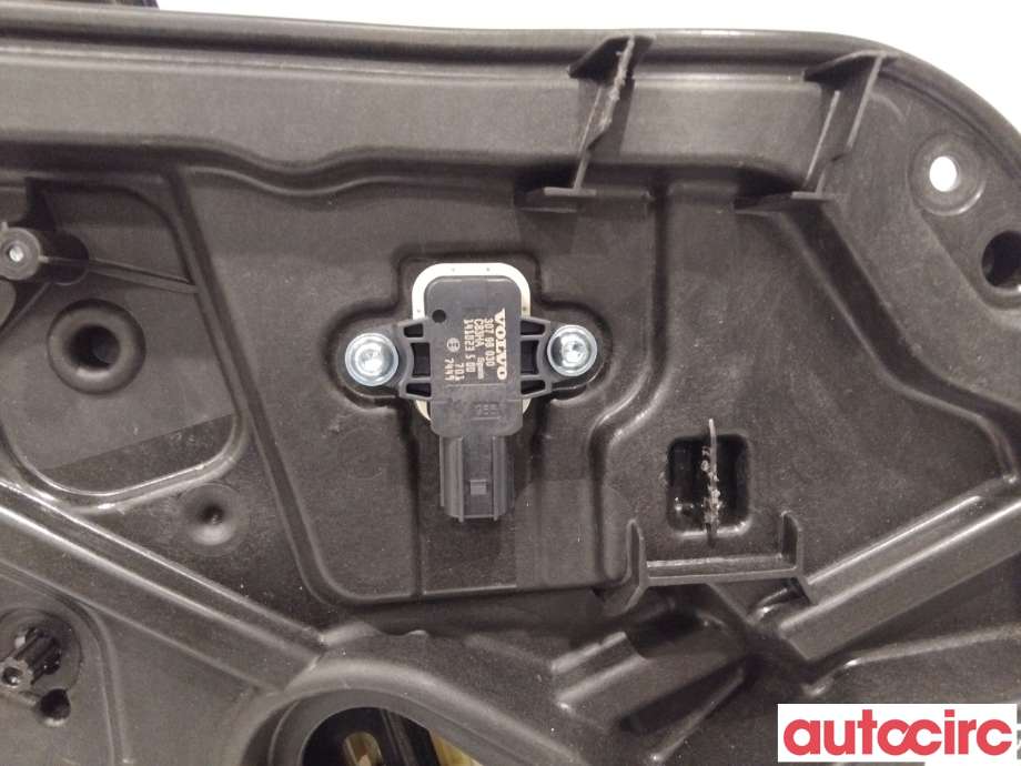 Ruteheis til Volvo V60/V60 CC 2013-2018 (Type I, Fase 2)  (VOLVO|31440785|30784310)