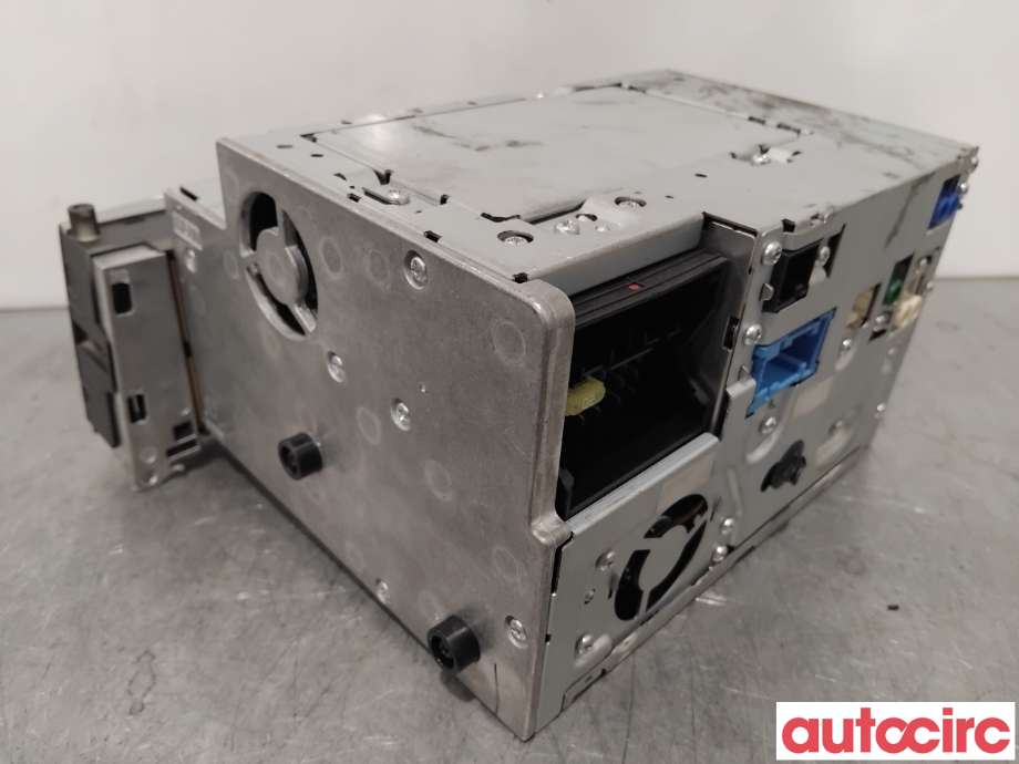Bilstereo navigasjon til Mercedes C-Klasse 2007-2011 (Fase 1) (W204) (W204) (MERCEDES|A2048708094|NR-204-1E-1|A2048709690)