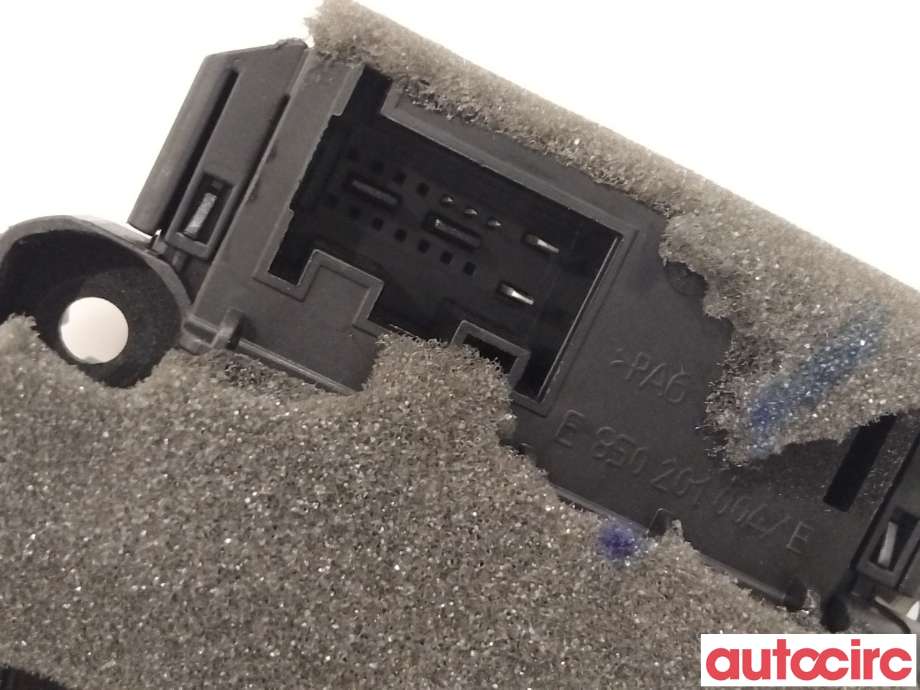 Ruteheis høyre foran til VW Transporter / Caravelle 2015-2019 (T6) (T6) (VOLKSWAGEN|7E0959802R|0130822452|7E0959802M)