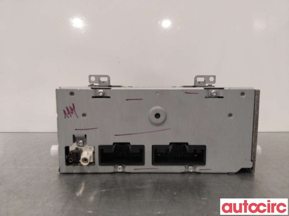 Bilstereo til Ford Focus 2014-2018 (Type III, Fase 2)  (FORD|2369100|F1BT-18C815-LR)