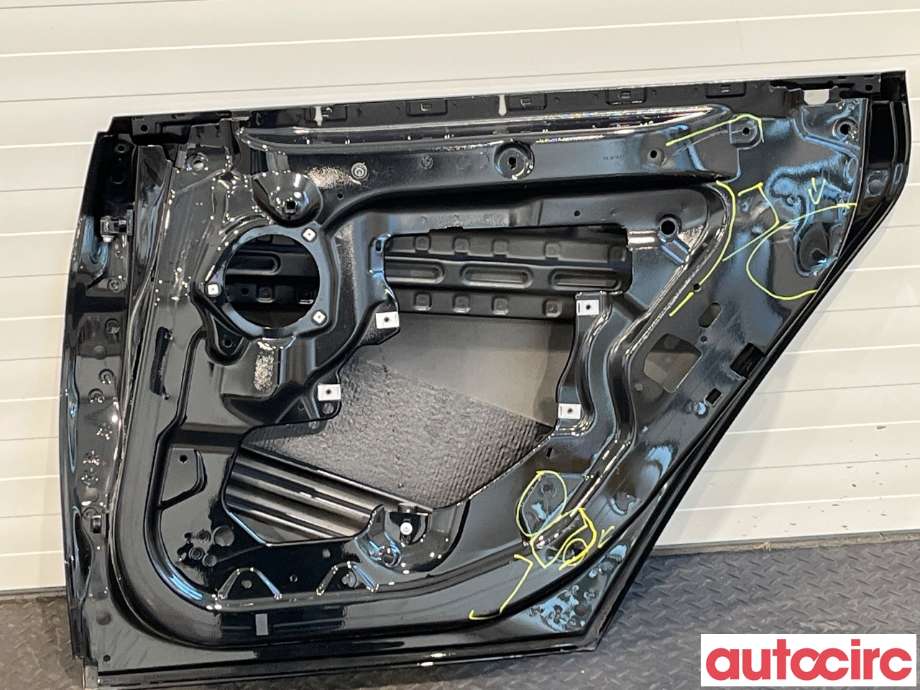 Dør høyre bak til BMW 4-Serie 2013-2020 (F32/F33/F36) (F32/F33/F36) (BMW|41525A43C86)