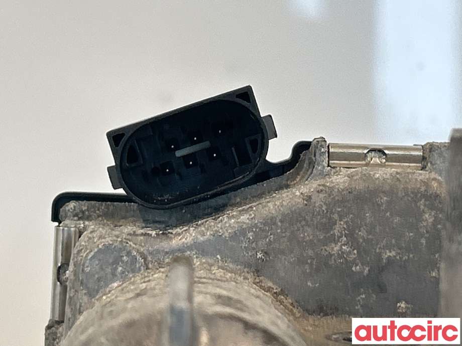 Spjeldhus til Toyota Aygo 2005-2014 (Type I)  (TOYOTA|220300Q010)