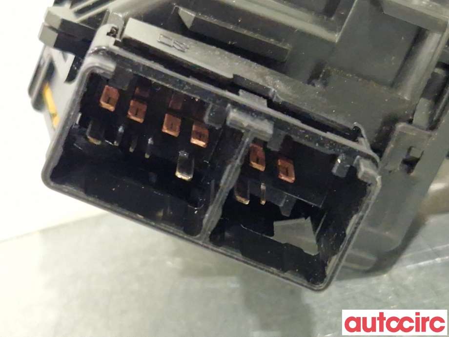 Bryter visker til Toyota Auris 2010-2012 (Type I, Fase 2)  (TOYOTA|8465202411|)