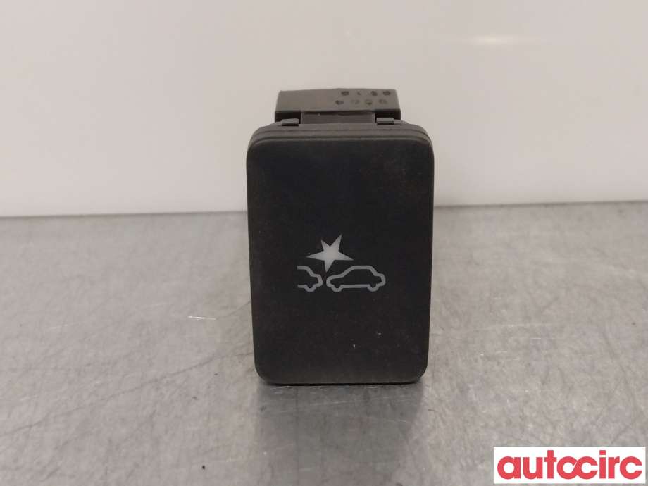 Bryter diverse til Mitsubishi Outlander 2015-->> (Type III, Fase 2) (MITSUBISHI|8610A176|)