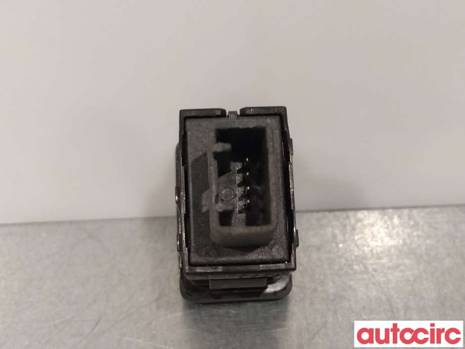 Bryter diverse til Mitsubishi Outlander 2015-->> (Type III, Fase 2)  (MITSUBISHI|8610A089|)