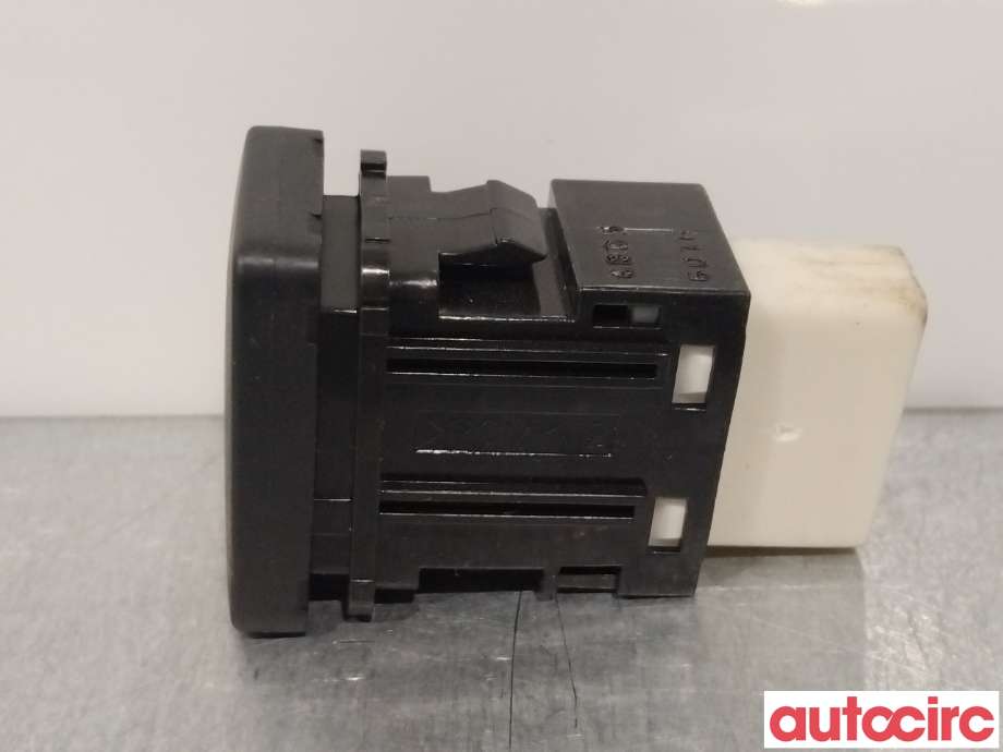 Bryter diverse til Mitsubishi Outlander 2015-->> (Type III, Fase 2)  (MITSUBISHI|8616A012|)
