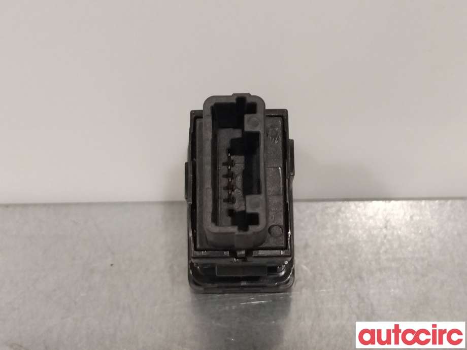 Bryter diverse til Mitsubishi Outlander 2015-->> (Type III, Fase 2)  (MITSUBISHI|8610A132|)