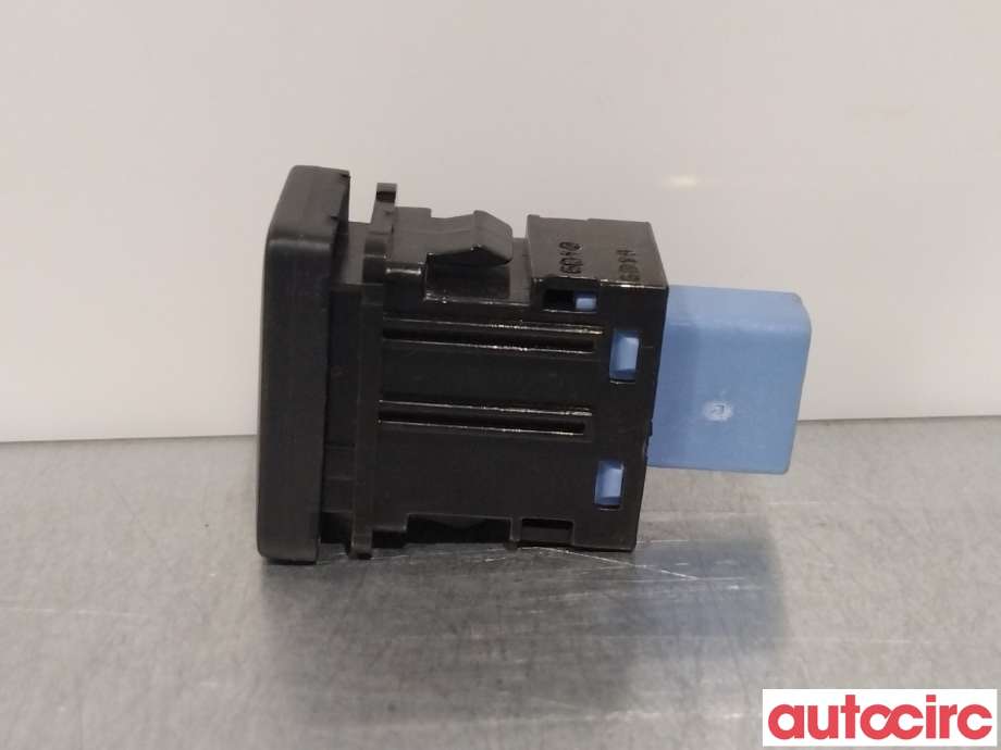 Bryter Antispinn til Mitsubishi Outlander 2015-->> (Type III, Fase 2)  (MITSUBISHI|8602A050|)