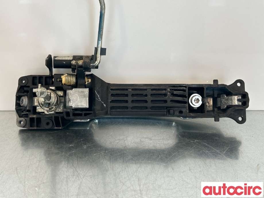 Dørhåndtak utv venstre foran til Toyota Hilux 2012-2016  (TOYOTA|6921006040)