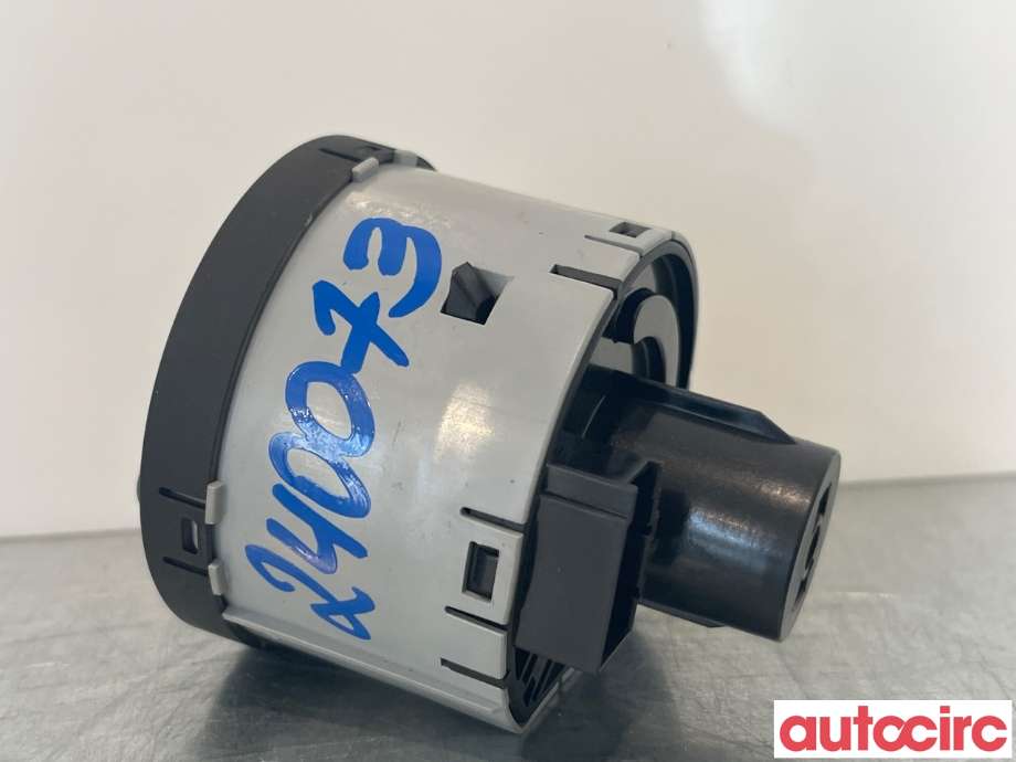 Bryter lys til Škoda Octavia 2013-2016 (Type III, Fase 1)  (SKODA|5E0941431D|)