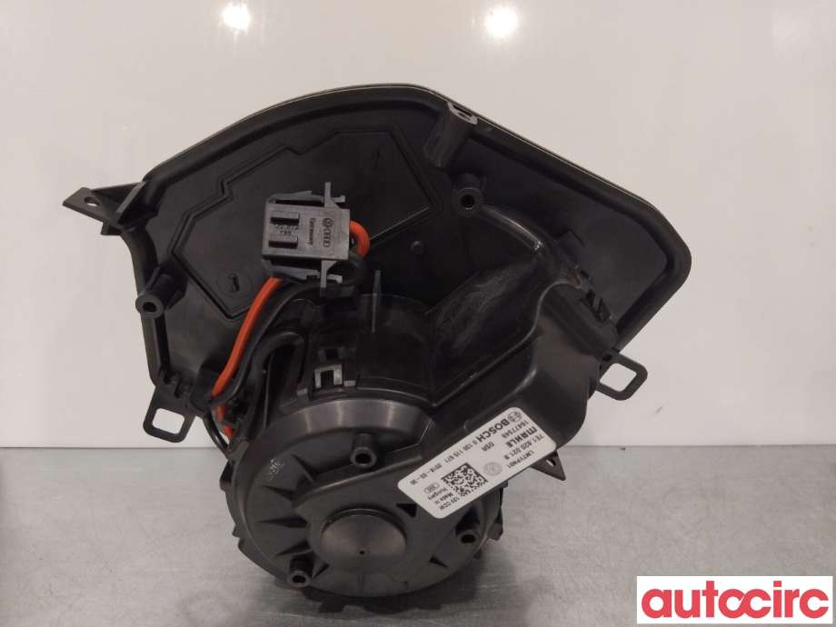 Varmeapparat motor til VW Transporter / Caravelle 2015-2019 (T6) (T6) (VOLKSWAGEN|7E1820021B|0130115671)