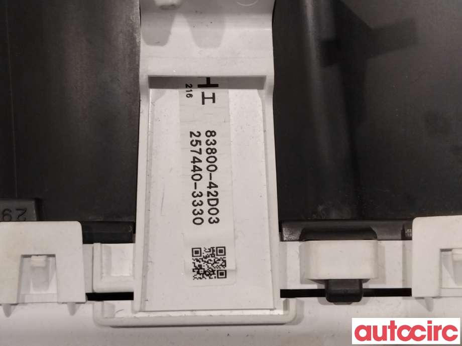 Instrumentpanel til Toyota RAV4 2006-2009 (Type III, Fase 1)  (TOYOTA|8380042D03)