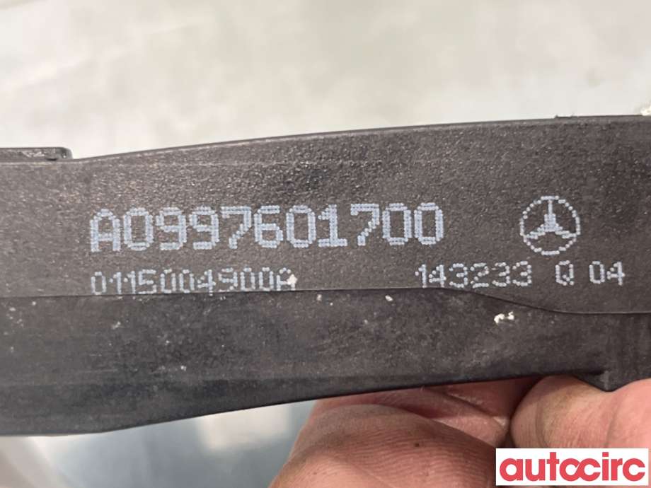 Dørhåndtak utv venstre bak til Mercedes C-Klasse 2014-2018 (Fase 1) (W205) (W205) (MERCEDES|A0997601559||A0997601700)