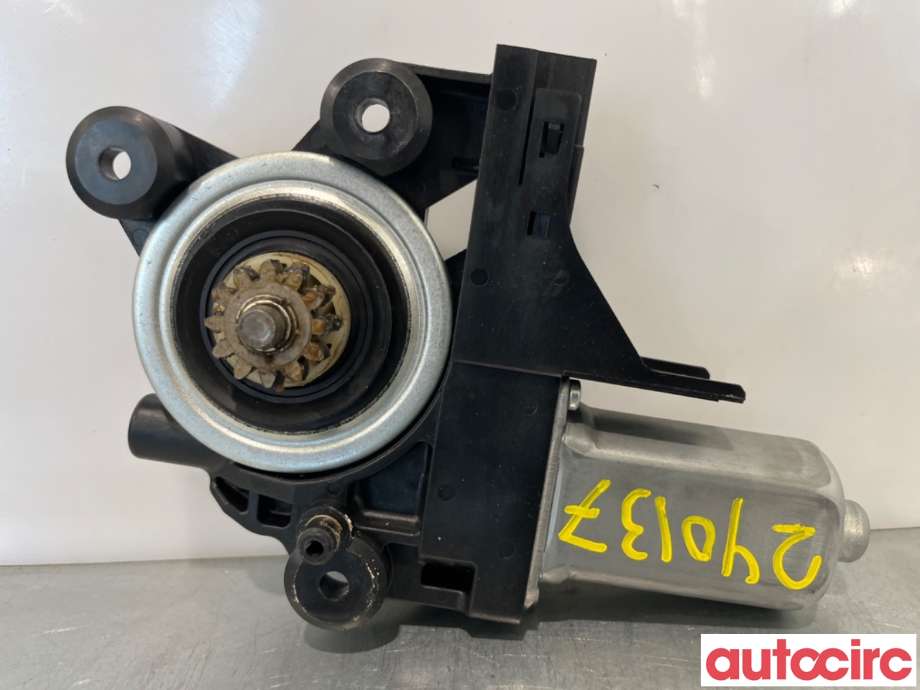Ruteheis venstre foran til Volvo V70 2007-2013 (Type III, Fase 1)  (VOLVO|30699645|970713-101|)