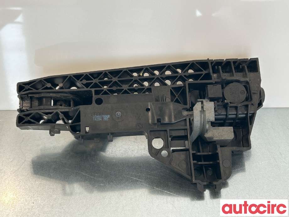 Dørhåndtak utv høyre foran til Audi A5 2007-2016 (Type I)  (AUDI|8T0837205A)