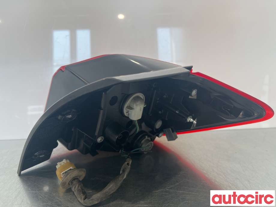Baklykt venstre til Mitsubishi ASX 2010-2019  (MITSUBISHI|8330A689)