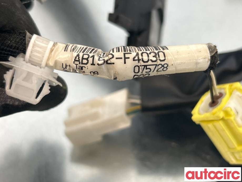 Ledningsnett til Toyota C-HR 2016-->>  (TOYOTA|82152F4030)