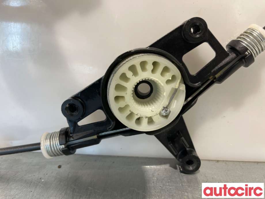 Ruteheis til Mazda 3 2013-2016 (Type III, Fase 1)  (MAZDA|BHN9-72-590A|)