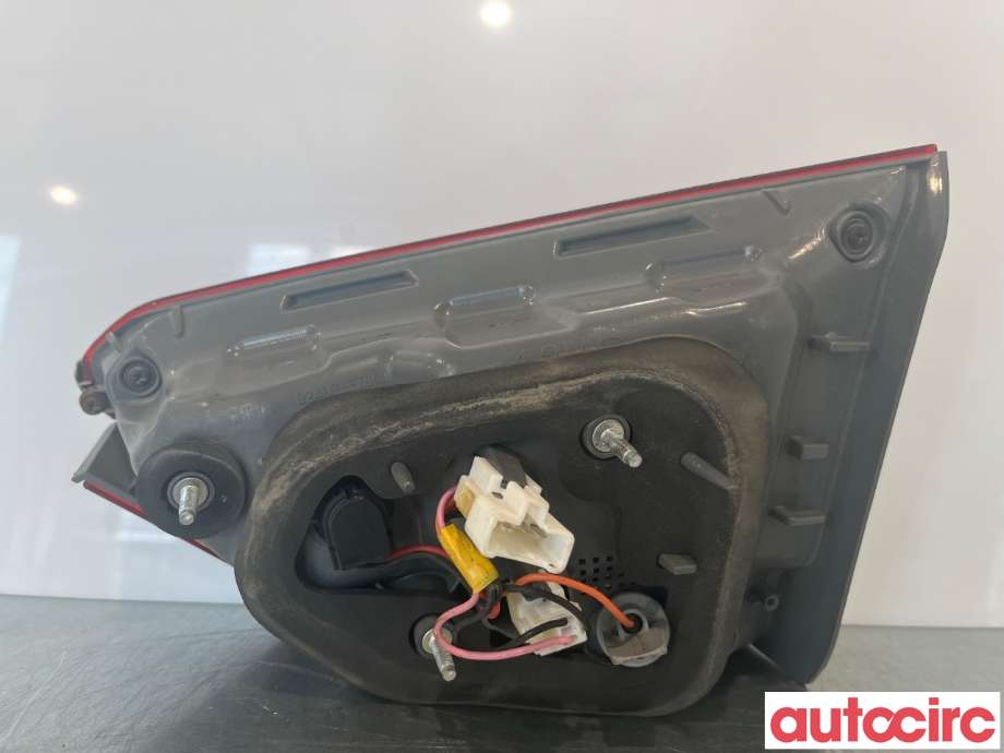 Baklykt venstre indre til Hyundai i40 2012-2017  (HYUNDAI|924033Z000)