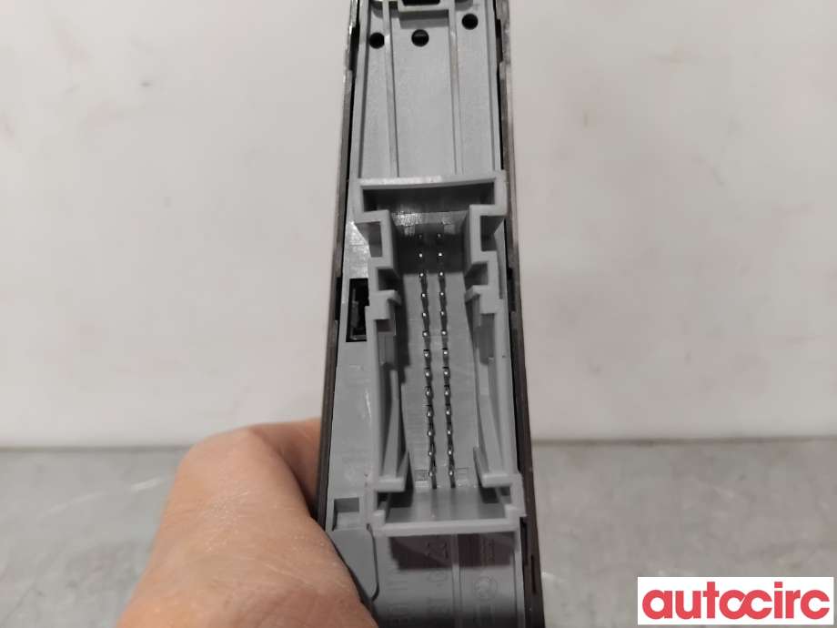 Bryter elektrisk håndbrekk/parkbrems til VW CC 2008-2012 (PASSAT CC) (PASSAT CC) (VOLKSWAGEN|3AB927137|)