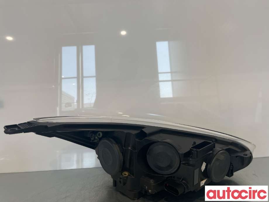 Frontlykt venstre halogen til Ford Focus 2014-2018 (Type III, Fase 2)  (FORD|2060618)