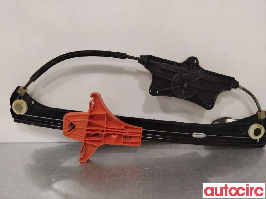 Ruteheis til VW Passat 2015-2019 (Fase 1) (B8) (B8) (VOLKSWAGEN|3G9839461B|)