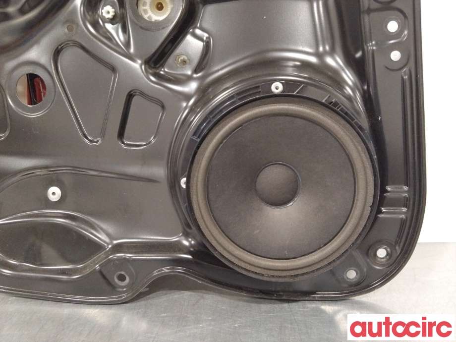 Ruteheis til VW Passat 2011-2015 (B7) (B7) (VOLKSWAGEN|3AF839461C|)