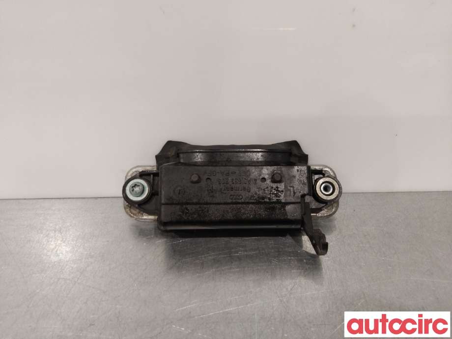 Dørhåndtak utv venstre bak til Audi A8 1995-2002 (Type I)  (AUDI|4A0839205F|)