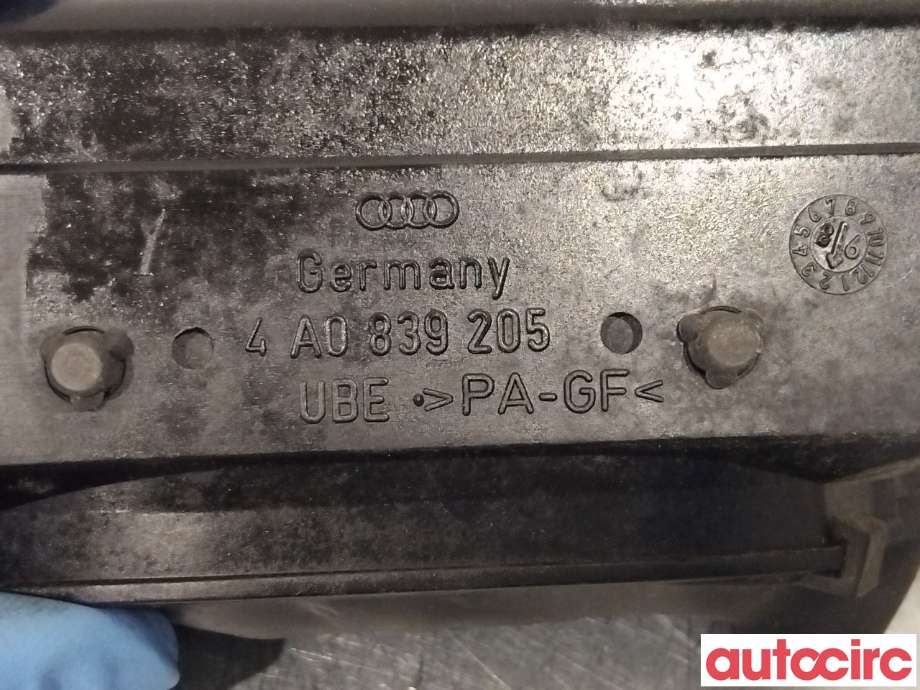Dørhåndtak utv venstre bak til Audi A8 1995-2002 (Type I)  (AUDI|4A0839205F|)