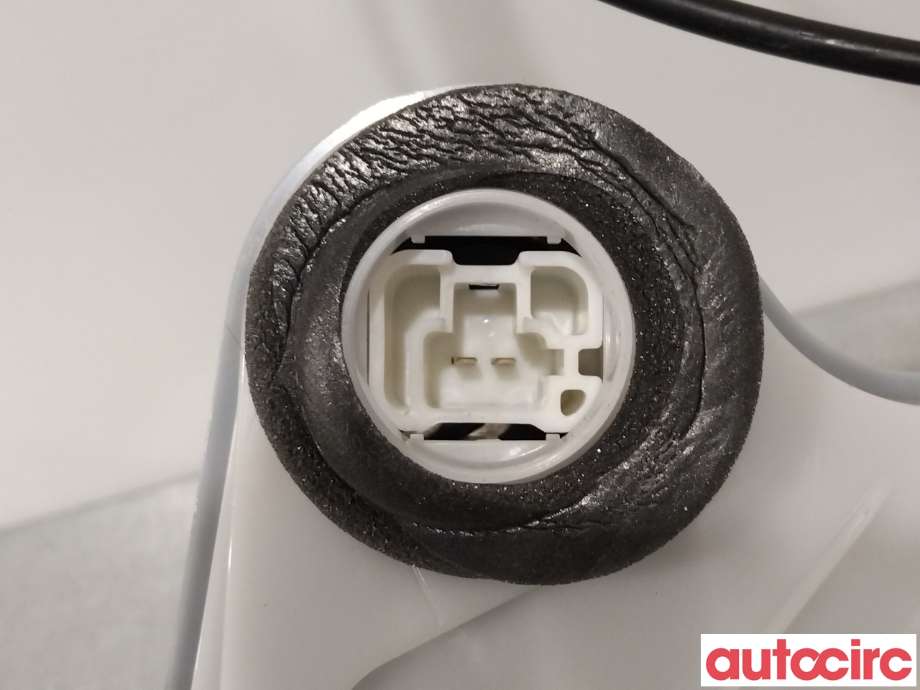 Låsekasse venstre bak til Suzuki Swift 2017-->>  (SUZUKI|8235062R13|83130-57L20-C48)