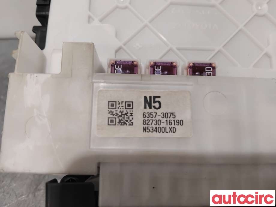 Sikringsboks til Toyota Corolla 2019-->>  (TOYOTA|8273016190|6357-3075|82730-16190)