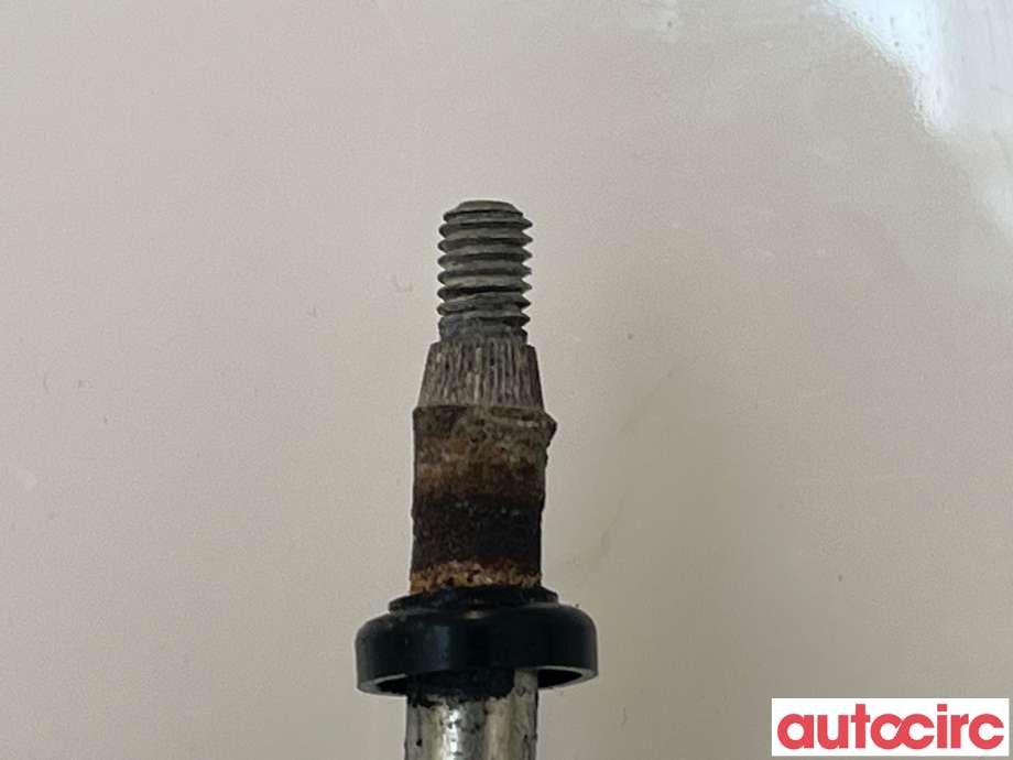 Viskermotor bakrute til Mitsubishi ASX 2010-2019  (MITSUBISHI|8253A011|)