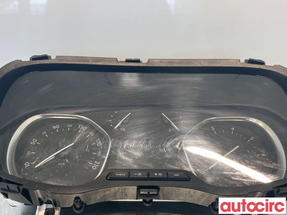Instrumentpanel til Peugeot Expert 2016-->> (Type III)  (PEUGEOT|9823960780|)