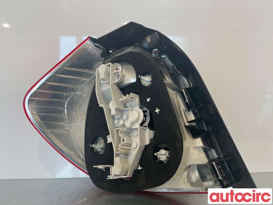 Baklykt høyre til BMW 1-Serie 2004-2011 (E81/E82/E87/E88) (E81/E82/E87/E88) (BMW|63217181298)