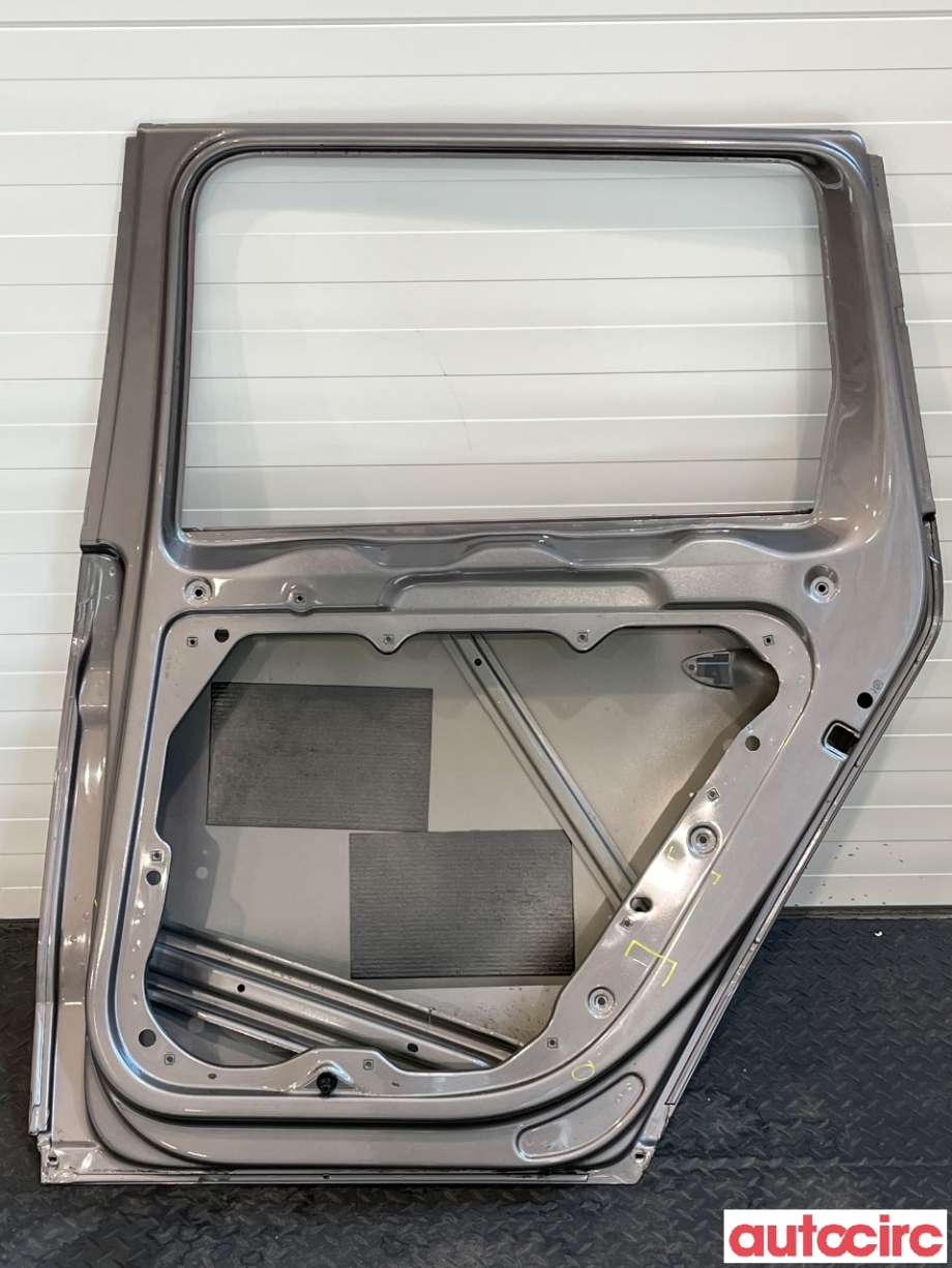 Dør høyre bak til VW Passat 2011-2015 (B7) (B7) (VOLKSWAGEN|3AF833056)