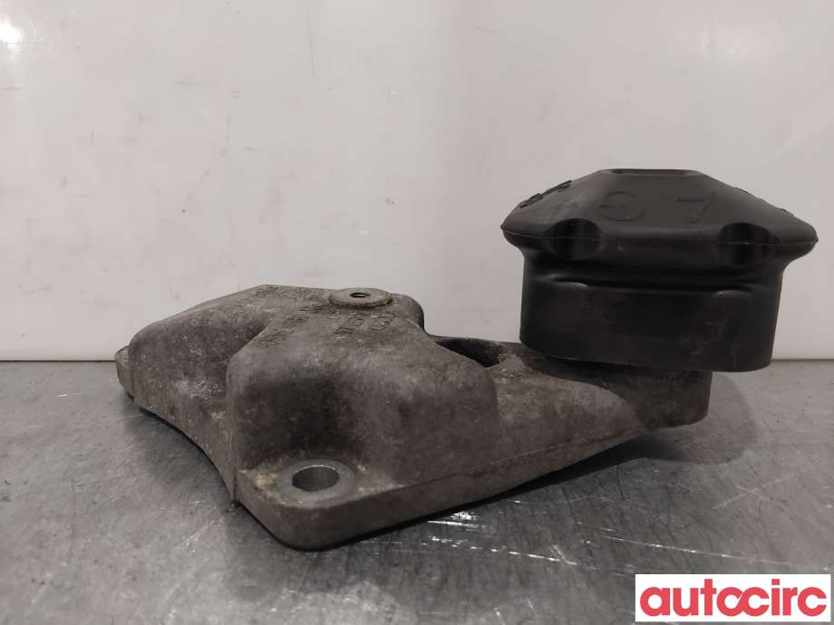 Motorfeste til Audi A8 1995-2002 (Type I) (AUDI|4D0199343C|)