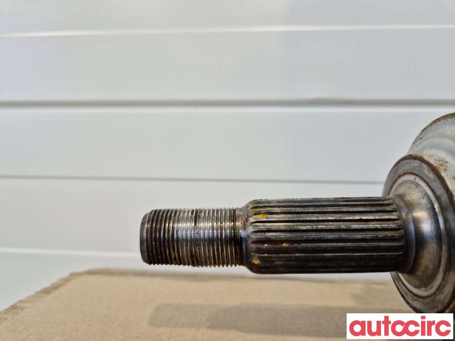 Drivaksel høyre foran, elbil til Toyota Prius +7 2012-2020 (Type III) (stasjonsvogn) (stasjonsvogn) (TOYOTA|4341012B30|)