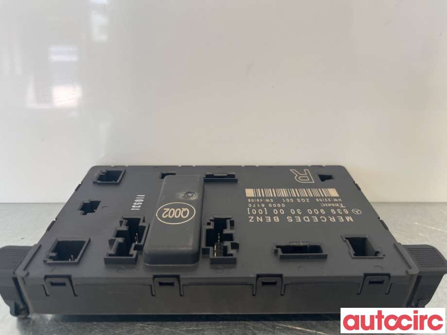 Styreenhet dør høyre foran til Mercedes Vito/Viano 2010-2014 (Fase 2) (W639) (W639) (MERCEDES|A6399003201|00006170|6399003000)