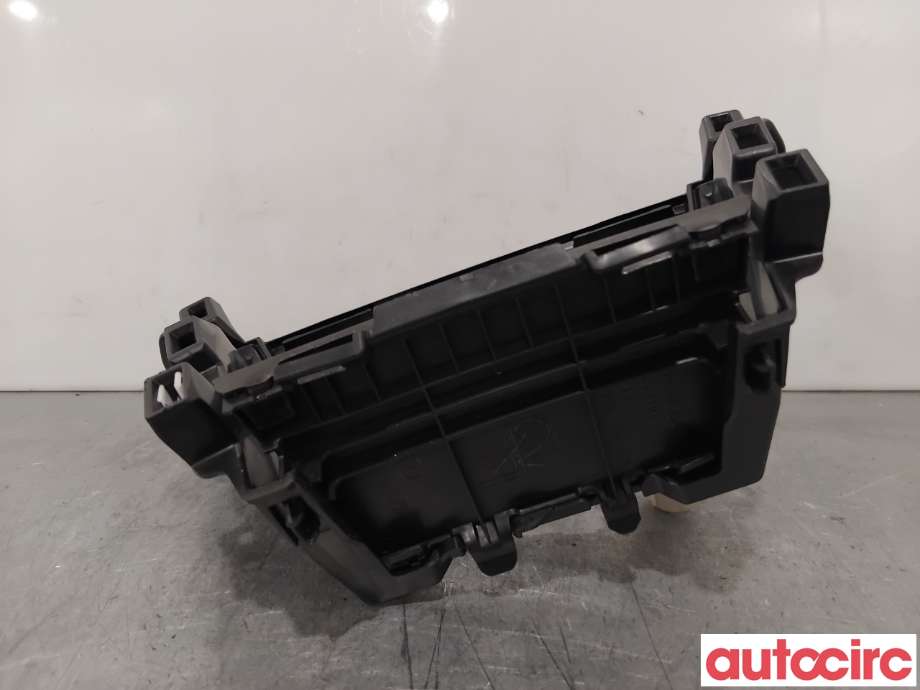 Innredning diverse til Mazda CX-3 2015-2022  (MAZDA|D10A-64-320A||D10A-64321)