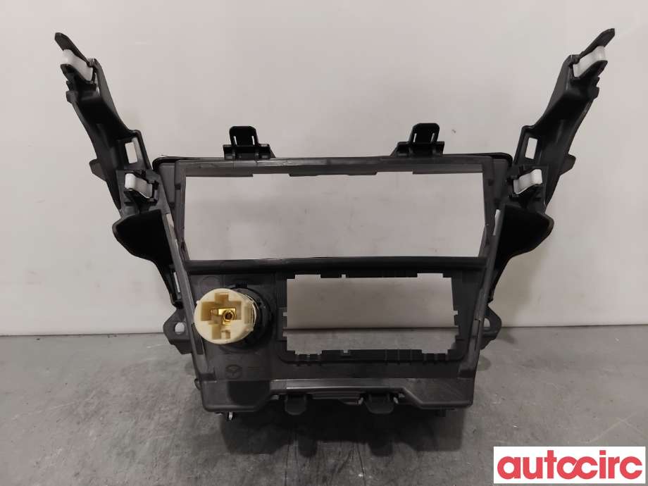 Innredning diverse til Mazda CX-3 2015-2022  (MAZDA|D10A-64-320A||D10A-64321)