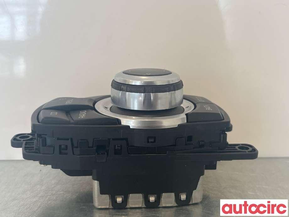 Diverse deler til BMW 5-Serie 2010-2017 (F10/F11) (F10/F11) (BMW|65829267955|65829253944)