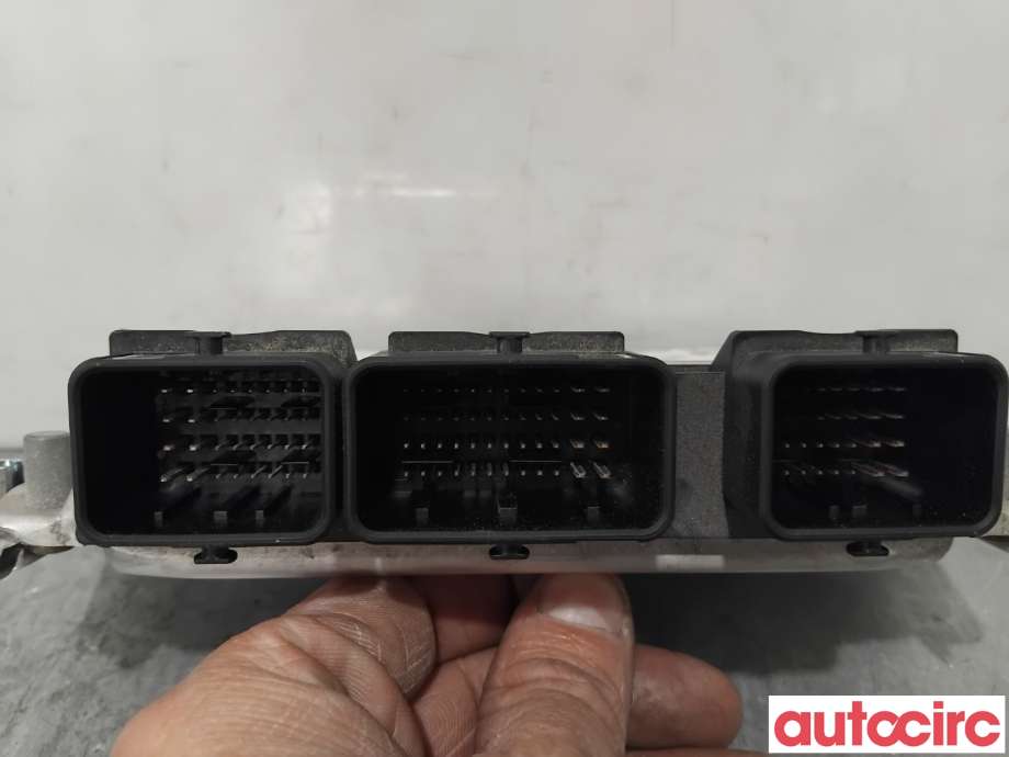 Styreenhet motor til Peugeot 307 2001-2004 (Fase 1) (PEUGEOT|194061|0261206943|9647480580)